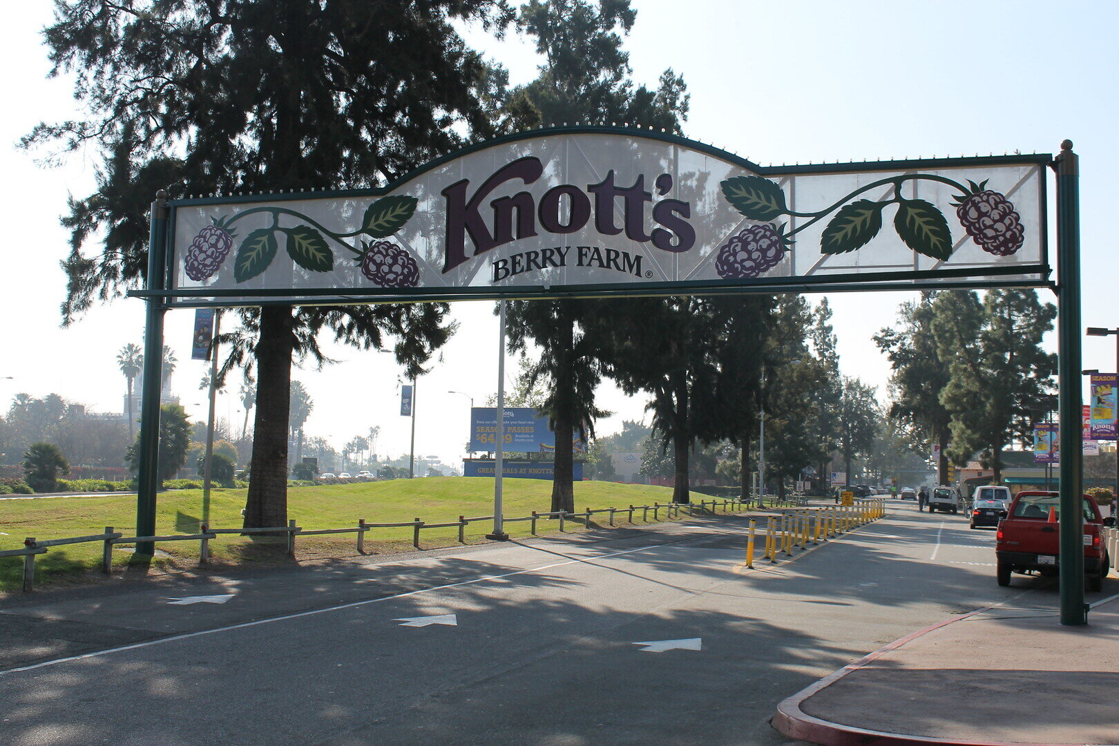 Knott's Berry Farm Entrance